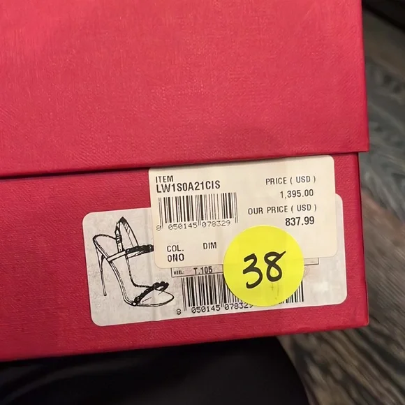 VALENTINO GARAVANI Rockstud Embellished Sandals - Picture 7 of 7